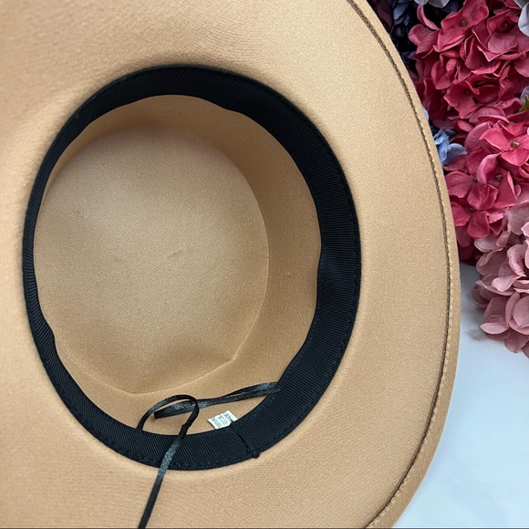 Wide Brim Camel Felt Fedora with Gold Chain - Picture 6 of 8